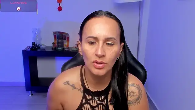 Snapshot of Sara_Charmy chatting on 06.17.26 Sara Charmy online show from 06.17.26