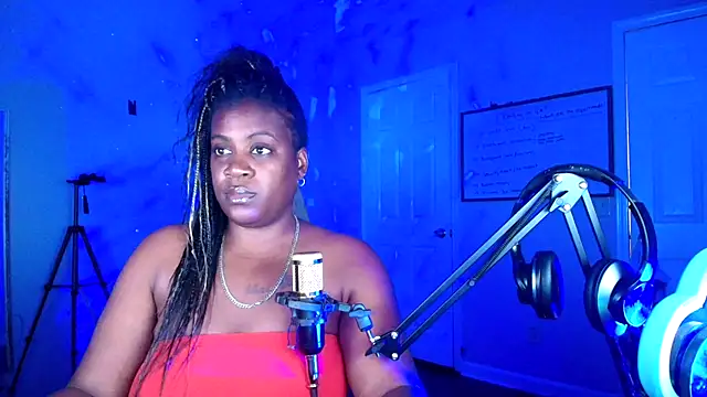 Snapshot of lovelyenigma365 chatting on 04.23.26 lovelyenigma365 online show from 04.23.26