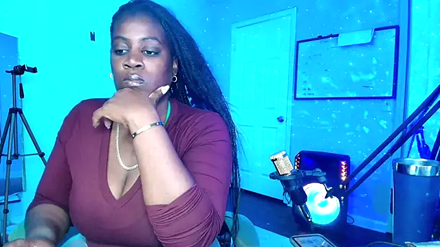 Snapshot of lovelyenigma365 chatting on 04.28.26 lovelyenigma365 online show from 04.28.26