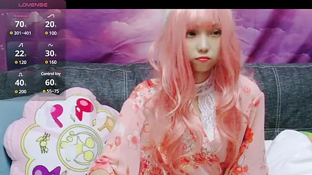 Snapshot of chenenna7 chatting on 03.19.25 chenenna7 online show from 03.19.25