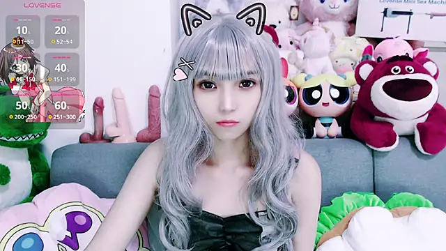 Snapshot of chenenna7 chatting on 09.18.25 chenenna7 online show from 09.18.25