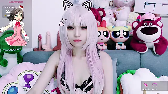 Snapshot of chenenna7 chatting on 09.21.25 chenenna7 online show from 09.21.25