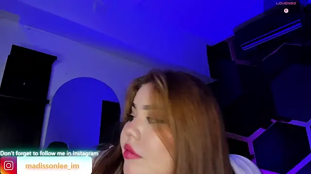 Snapshot of MadissonLee__ chatting on 06.26.26 MadissonLee online show from 06.26.26
