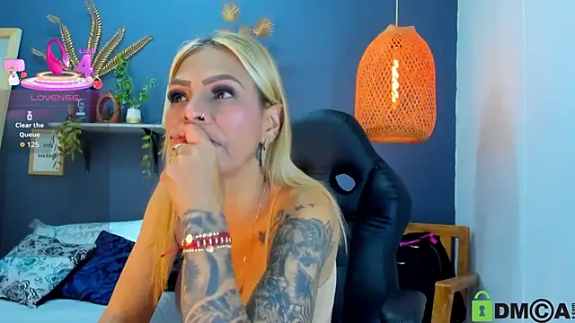 Snapshot of yessila_parker chatting on 11.04.25 yessila parker online show from 11.04.25