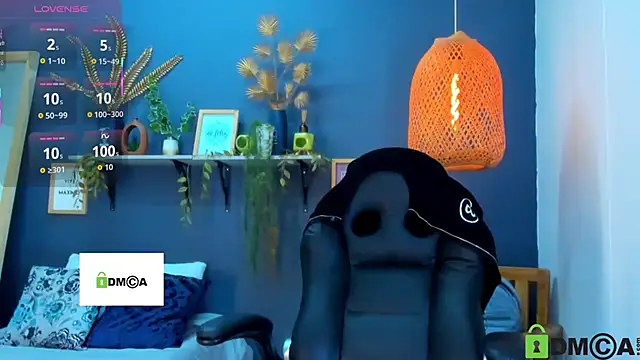 Snapshot of yessila_parker chatting on 11.22.25 yessila parker online show from 11.22.25