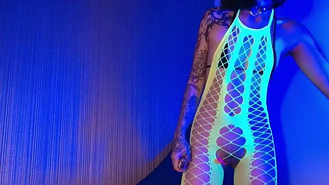  mollycrystal online show from 09.26.25