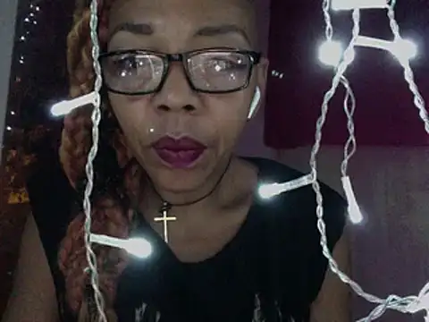 Ladyzee25 online show from 03.28.26