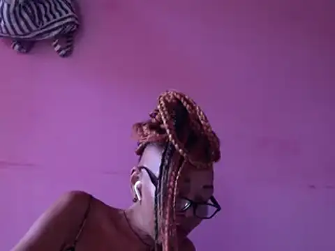 Ladyzee25 online show from 04.06.26