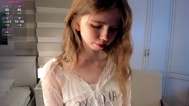 Snapshot of AmityDilley chatting on 03.15.25 AmityDilley online show from 03.15.25