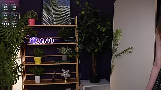 Snapshot of AmityDilley chatting on 09.10.25 AmityDilley online show from 09.10.25