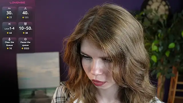 Snapshot of AmityDilley chatting on 10.10.25 AmityDilley online show from 10.10.25