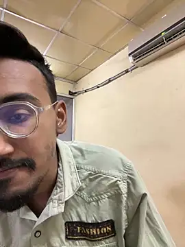 Snapshot of hypersexdriveboi chatting on 03.19.25 hypersexdriveboi online show from 03.19.25