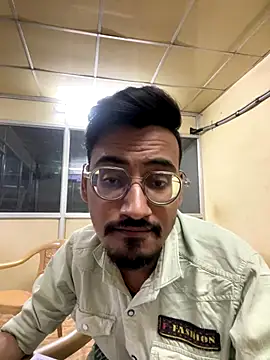 Snapshot of hypersexdriveboi chatting on 12.17.25 hypersexdriveboi online show from 12.17.25