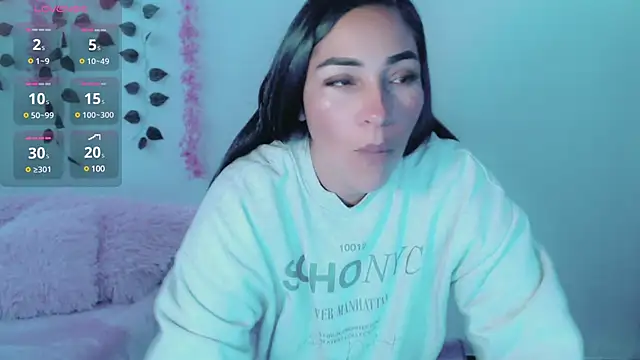 luna lgomez  online show from 03.02.25