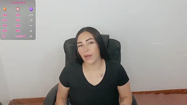 Snapshot of luna_lgomez_ chatting on 07.30.26 luna lgomez online show from 07.30.26