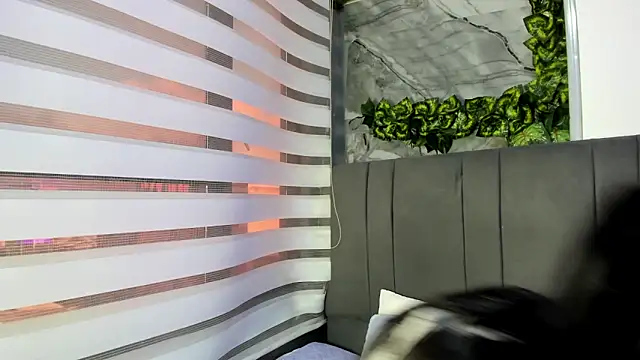 Fernanda liie  online show from 12.18.25