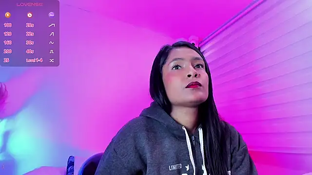 Snapshot of Fernanda_liie_ chatting on 04.18.26 Fernanda liie online show from 04.18.26