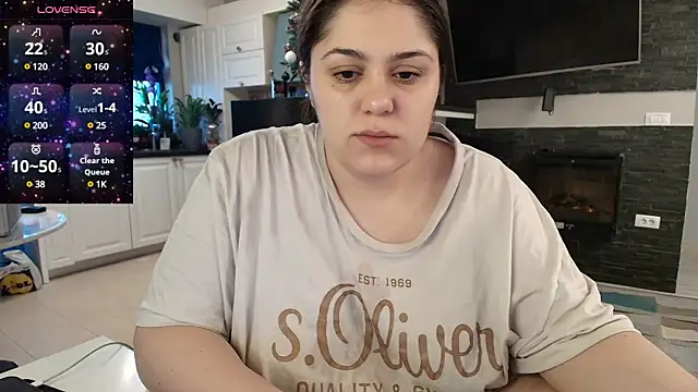 Snapshot of Layla- chatting on 01.22.25 Layla- online show from 01.22.25