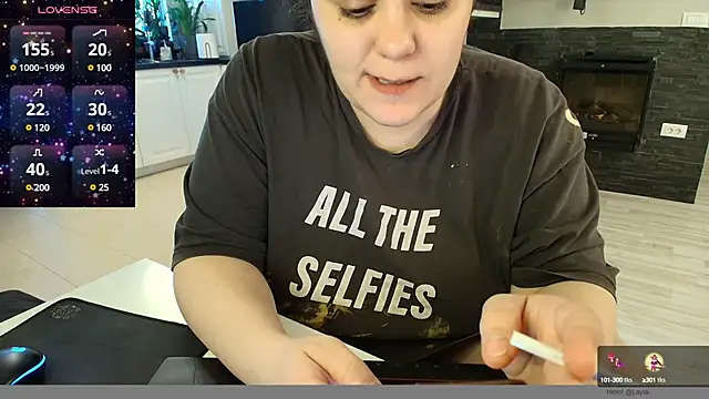 Snapshot of Layla- chatting on 01.28.25 Layla- online show from 01.28.25