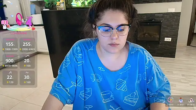 Snapshot of Layla- chatting on 04.21.26 Layla- online show from 04.21.26