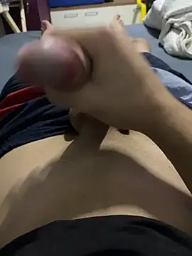 Snapshot of Dj4lma chatting on 11.02.25 Dj4lma online show from 11.02.25