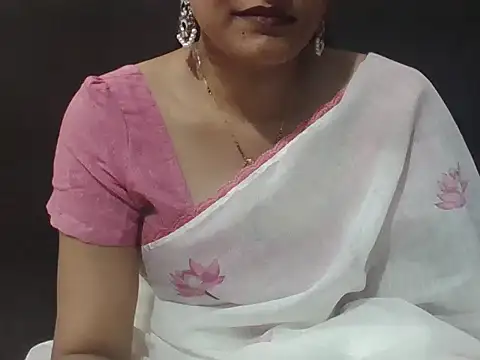 Snapshot of sugandha_bhabhi chatting on 06.25.26 sugandha bhabhi online show from 06.25.26