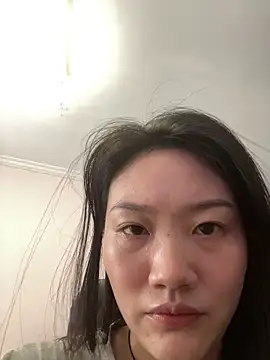 Snapshot of pangtouyubb chatting on 04.28.26 pangtouyubb online show from 04.28.26
