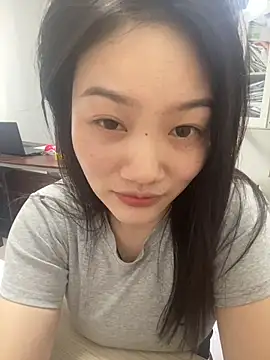 Snapshot of pangtouyubb chatting on 05.05.26 pangtouyubb online show from 05.05.26