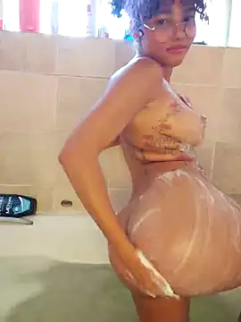 Snapshot of Cherry_kat chatting on 09.20.25 Cherry kat online show from 09.20.25