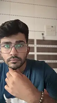 Snapshot of DoctorAlonee46 chatting on 09.17.25 DoctorAlonee46 online show from 09.17.25
