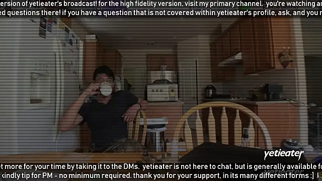 Snapshot of yetieater chatting on 12.10.24 yetieater online show from 12.10.24