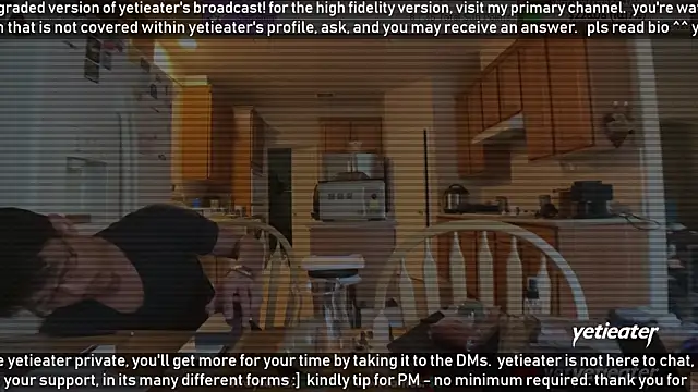 Snapshot of yetieater chatting on 12.10.24 yetieater online show from 12.10.24