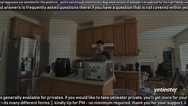 Snapshot of yetieater chatting on 01.28.25 yetieater online show from 01.28.25