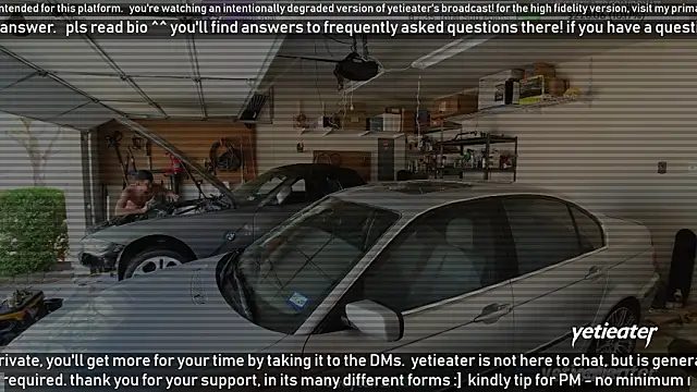 Snapshot of yetieater chatting on 03.19.25 yetieater online show from 03.19.25