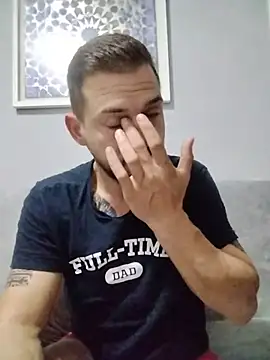 Snapshot of iurinicola chatting on 10.31.25 iurinicola online show from 10.31.25