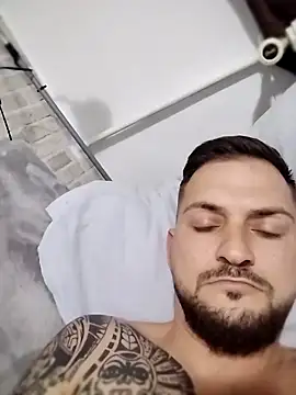 Snapshot of iurinicola chatting on 11.22.25 iurinicola online show from 11.22.25