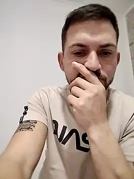 Snapshot of iurinicola chatting on 12.05.25 iurinicola online show from 12.05.25