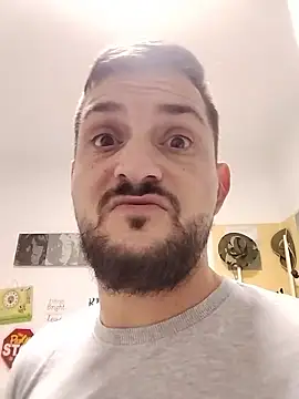 Snapshot of iurinicola chatting on 01.09.26 iurinicola online show from 01.09.26