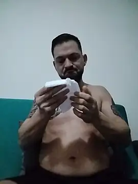 Snapshot of iurinicola chatting on 02.12.26 iurinicola online show from 02.12.26