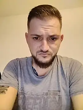 Snapshot of iurinicola chatting on 02.19.26 iurinicola online show from 02.19.26