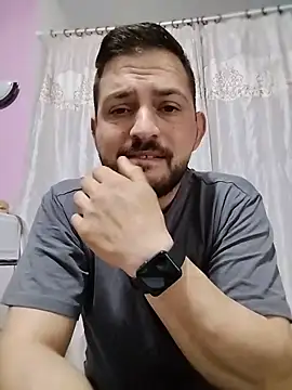 Snapshot of iurinicola chatting on 05.22.26 iurinicola online show from 05.22.26