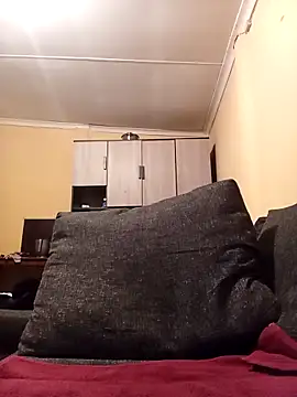 JuicyMilkyTizzy online show from 10.22.25