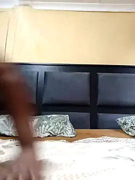 JuicyMilkyTizzy online show from 03.06.26