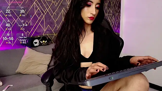 Tahara Romanov online show from 12.20.25