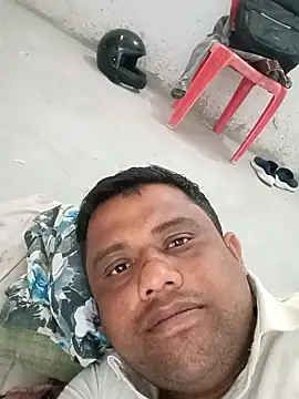 Snapshot of Ravi_chamar chatting on 11.20.25 Ravi chamar online show from 11.20.25