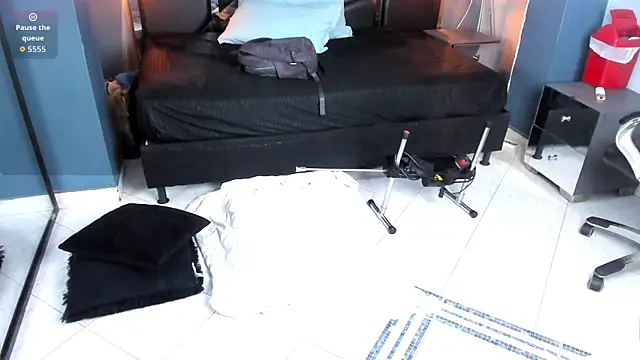 Melissa 23  online show from 04.17.26