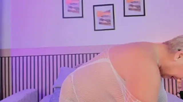 Snapshot of Lucy_Milf_68 chatting on 11.21.25 Lucy Milf 68 online show from 11.21.25