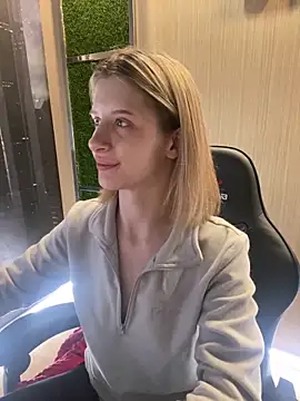 amorearte m online show from 03.18.25