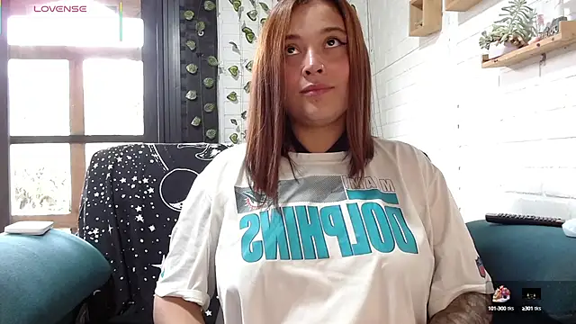 Snapshot of LiraSonnett chatting on 03.17.25 LiraSonnett online show from 03.17.25