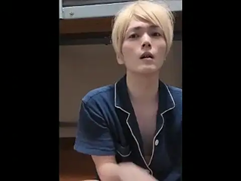 Snapshot of mgnhiroyuki chatting on 07.04.26 mgnhiroyuki online show from 07.04.26